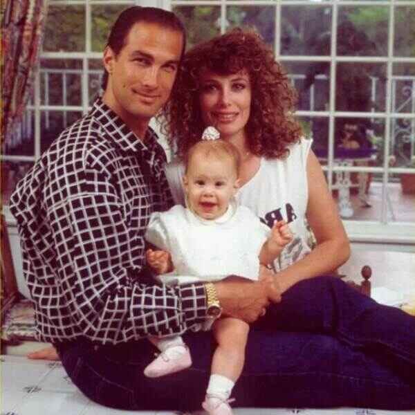 Kelly Lebrock and Steven Seagall in beautiful pose with her baby daughter Annaliza Seagal in 1987