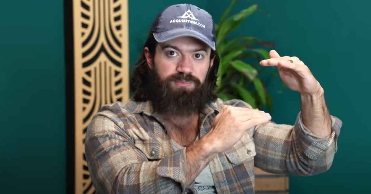 alex hormozi showing alex hormozi net worth