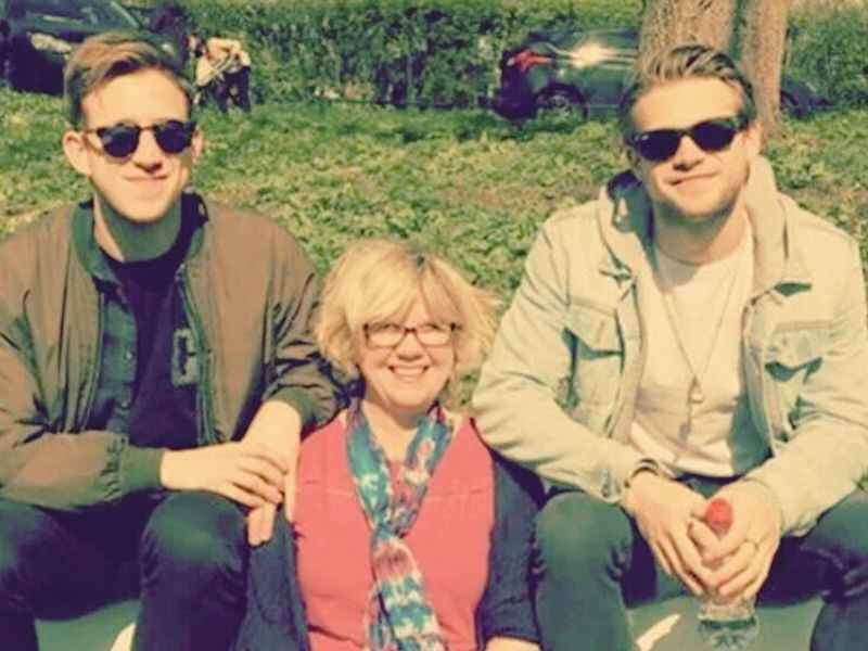 Jane Mary Ashton – Age, Career & Family Facts Revealed 2 Old Photo Of Jane Mary Ashton Is Siting With His Sons In Garden