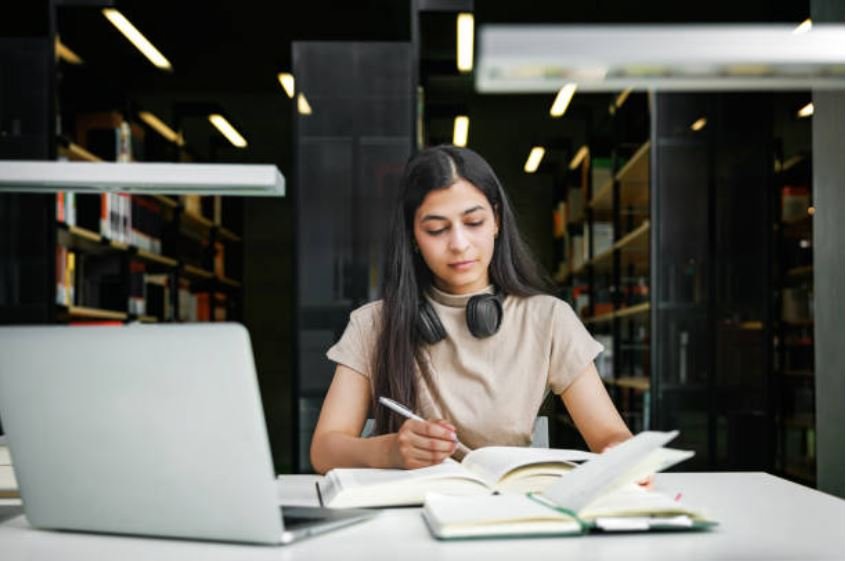 How GCSE Psychology Online Courses Encourage Independent Learning and Deeper Curiosity 5 Independent Research Skills Develop Organically