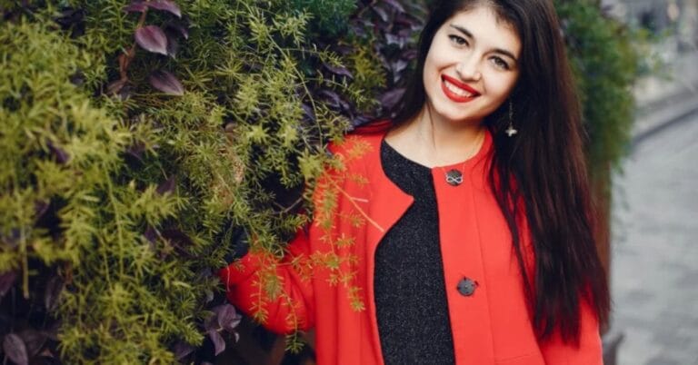 Who is Kandy Fenty? Tragic Mystery of Rihanna’s Oldest Sister