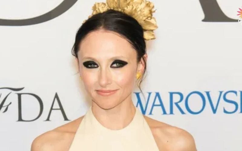 Why This Topic Matters Female Leadership in Finance