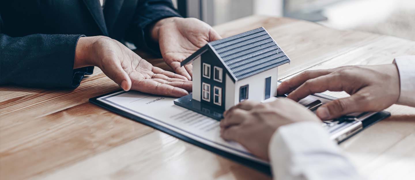 The Role of a Buying Agent in Negotiating the Best Deal 1 real estate negotiation tips for buyers Cover 16 3 23 1